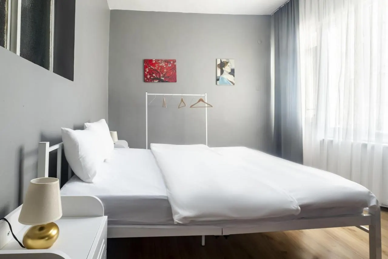 Apartment Superb Flat Close To Shopping Malls In Mecidiyekoy Istanbul